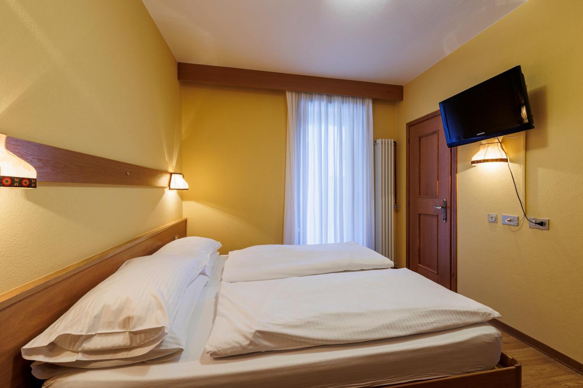 Hotel Miravalle Isolaccia Quarto foto